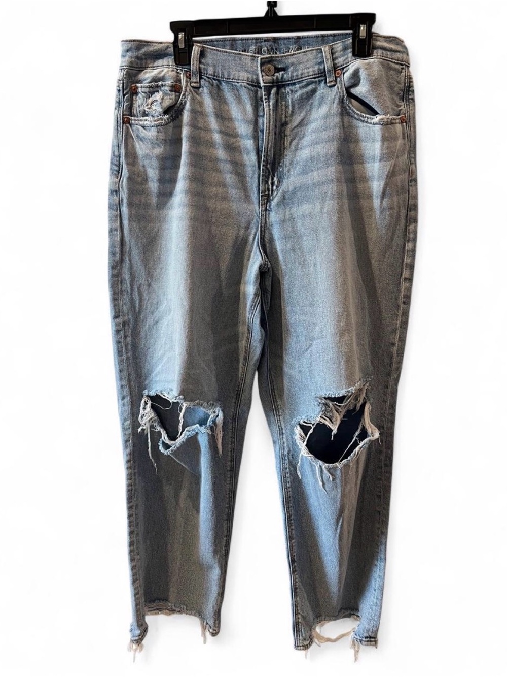 American Eagle Light Wash Distressed Straight Mom Jeans Size 16